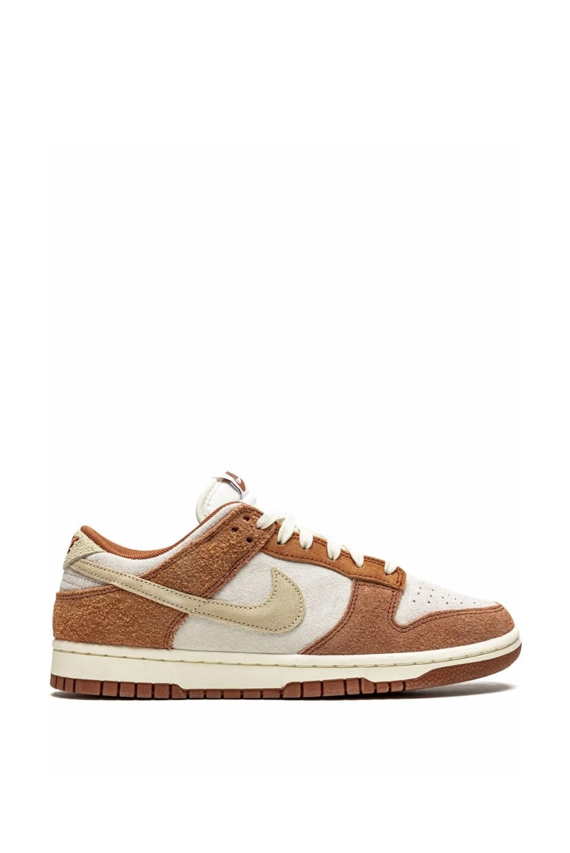 Nike Dunk Low PRM “Medium Curry”