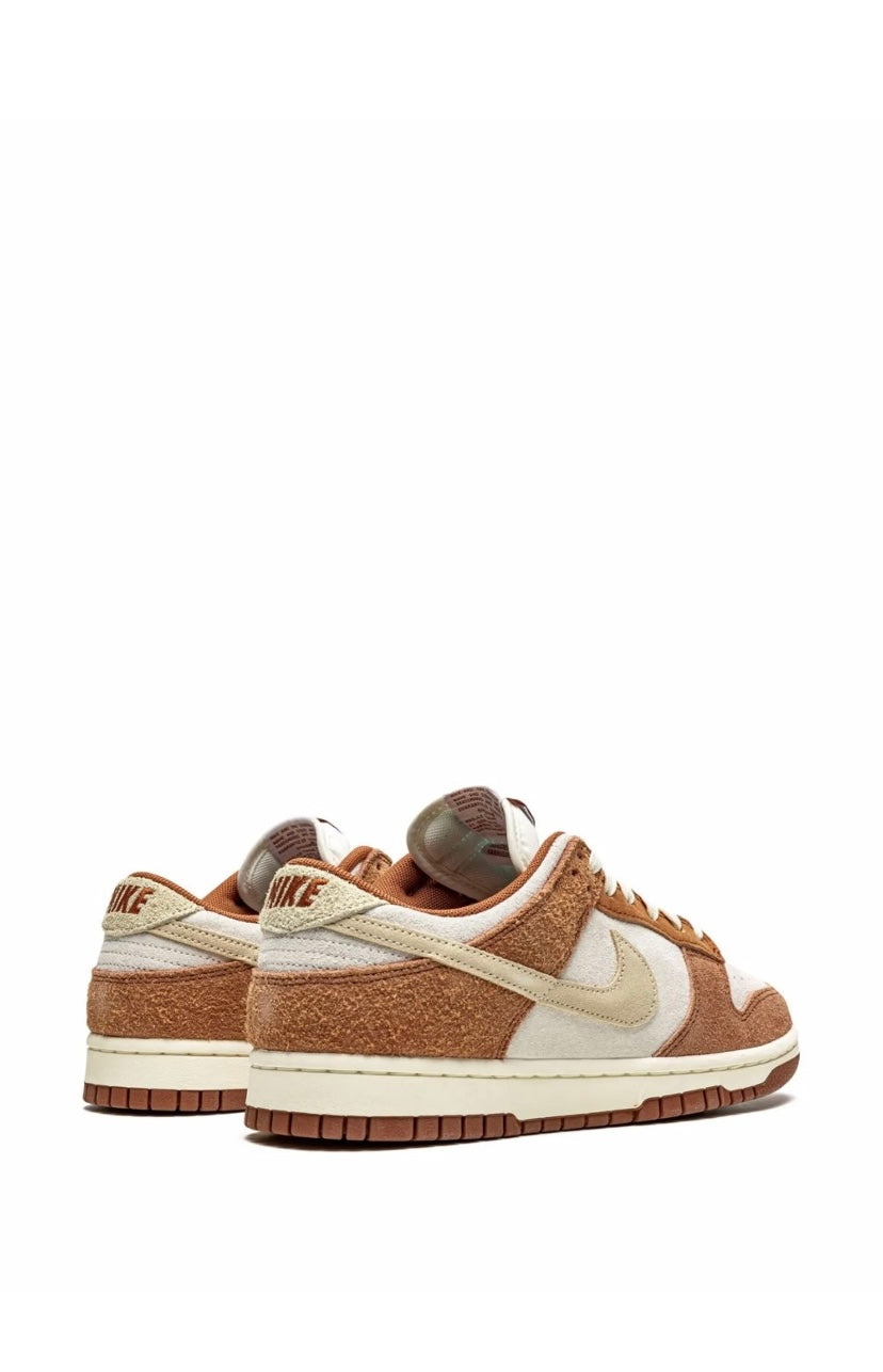 Nike Dunk Low PRM “Medium Curry”