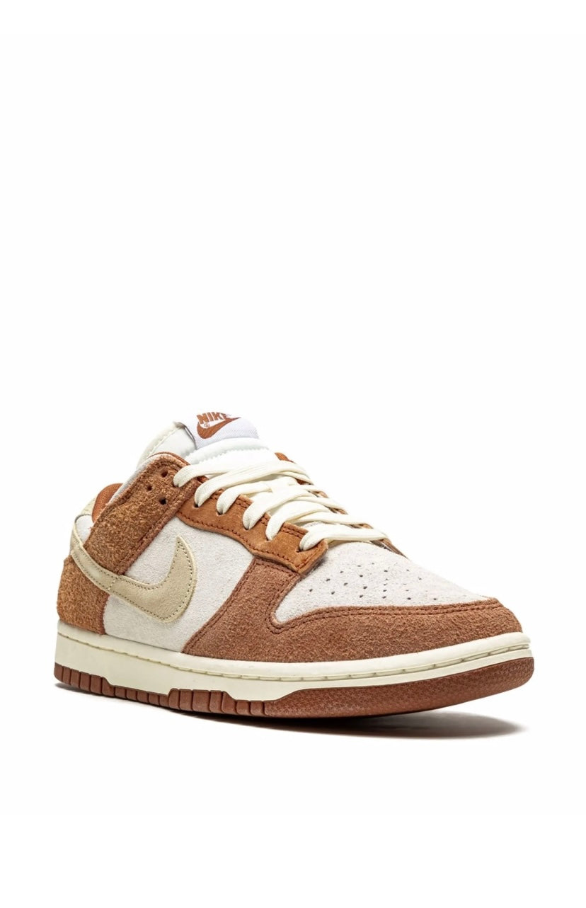Nike Dunk Low PRM “Medium Curry”